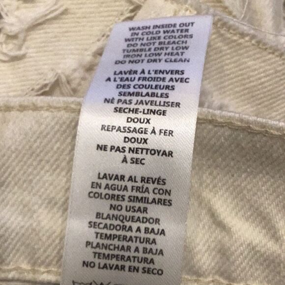 Good American High Waist Cream Shorts - Picture 12 of 12